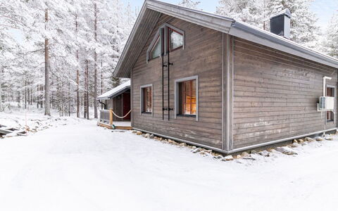 Pyhänkarhu 1: Cottage, House, Home, Garden Buildings, Siding, Log Cabin, Farmhouse, Estate, Shed, Yard