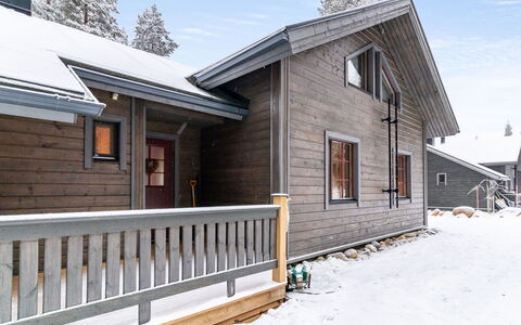 Pyhänkarhu 1: Cottage, House, Home, Garden Buildings, Siding, Log Cabin, Farmhouse, Estate, Shed, Yard