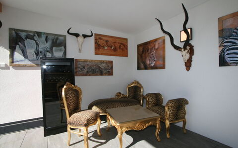 Uderns 300: Property, Furniture, Building, Chair, Wood, Picture Frame, Table, Interior Design, Floor, Flooring