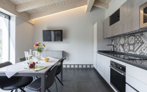 Accommodation:&nbsp;Pigato 388.3