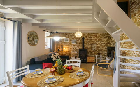 La Petite Iroise: Table, Furniture, Property, Chair, Couch, Wood, Lighting, Interior Design, Floor, Flooring