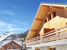 Accommodation:&nbsp;Crystal Blanc 105.2