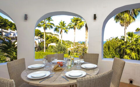Villa Scott: Water, Building, Sky, Property, Swimming Pool, Window, Azure, Plant, Interior Design, Condominium