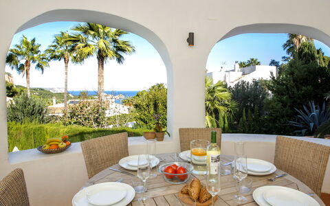 Villa Scott: Water, Building, Sky, Property, Swimming Pool, Window, Azure, Plant, Interior Design, Condominium