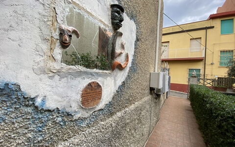 La Caletta 710: Plant, Building, Sky, Window, Tree, Land Lot, House, Urban Design, Residential Area, Real Estate