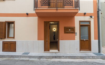 Accommodation:&nbsp;Sole 215.1