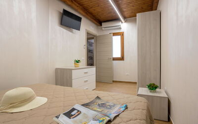 Accommodation:&nbsp;Mare 215.2
