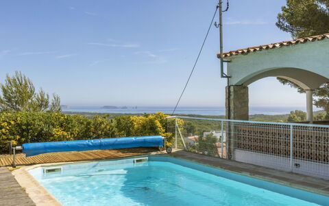 Can Delmas: Water, Sky, Plant, Swimming Pool, Azure, Building, Shade, Leisure, Rectangle, Composite Material