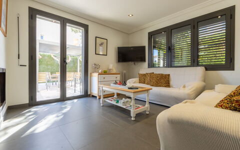 La Barca: Furniture, Interior Design, Flooring, Wood, Floor, Couch, Ceiling, Table, Room, Living Room