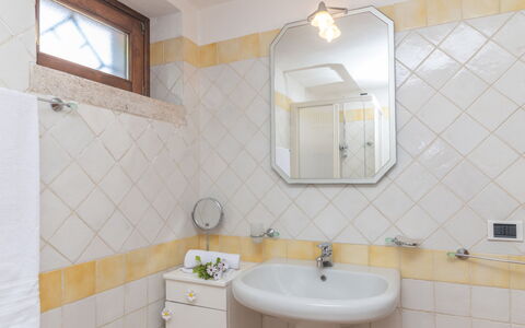 Le Bijou: Mirror, Tap, Plumbing Fixture, Bathroom Sink, Sink, Property, Window, Bathroom, Building, Interior Design