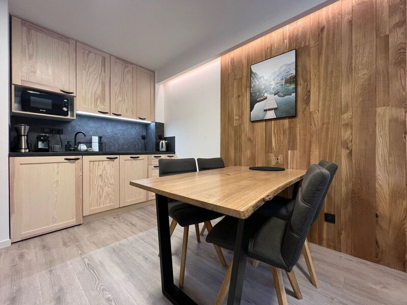 Accommodation:&nbsp;Panorama b 381.2