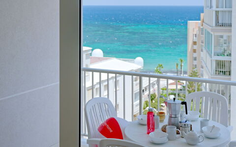 La Luz 12: Sky, Table, Furniture, Water, Building, Tableware, Chair, Kitchen & Dining Room Table, House, Outdoor Furniture