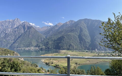 Motto dei Dossi: Water, Plant, Sky, Building, Swimming Pool, Tree, Azure, Window, Real Estate, Leisure