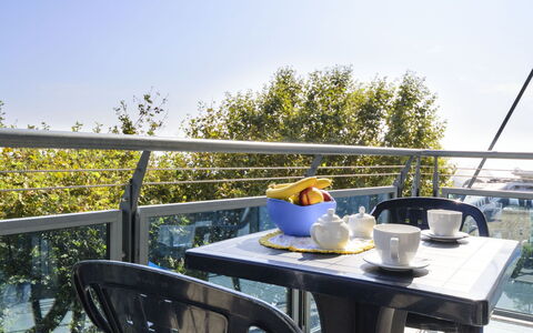 Lignano Sabbiadoro 687: Water, Plant, Sky, Building, Swimming Pool, Tree, Azure, Window, Real Estate, Leisure