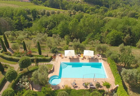 Villa i Colli: Water, Plant, Tree, Natural Landscape, Swimming Pool, Vegetation, Land Lot, Landscape, Grass, Real Estate