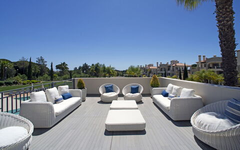 Accommodation:&nbsp;Pine Hills Safira 171.4