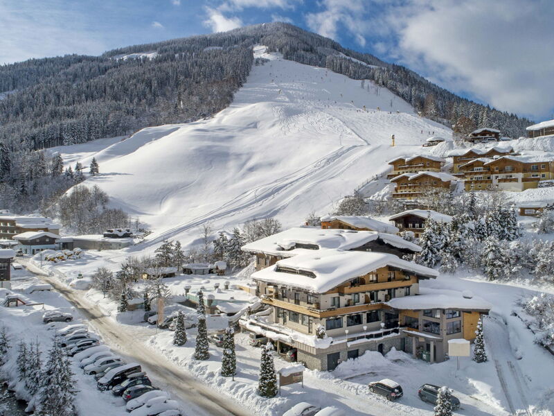 Saalbach-Hinterglemm 900