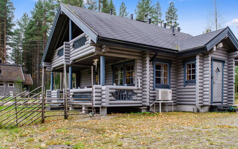 Kuukkeli: Bed, Furniture, Bedroom, Interior Design, Bedding, Bed Sheet, Flooring, Wood, Floor, Room