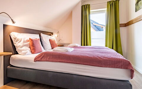 Lakeside Village 38 (+ Sauna): Furniture, Property, Comfort, Building, Wood, Textile, Bed Frame, Lighting, Pillow, Interior Design