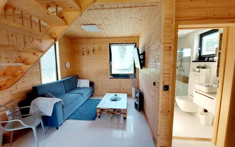 Chatka Pod Górką: Furniture, Property, Comfort, Mirror, Building, Couch, Window, Interior Design, Lamp, Floor