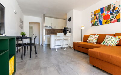 Accommodation:&nbsp;Riviera Park 703.10