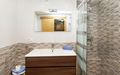 Accommodation:&nbsp;Michelangelo 723.3