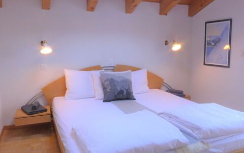 Arbgrat: Furniture, Property, Building, Comfort, Azure, Wood, Lighting, Bed, Bed Frame, Interior Design