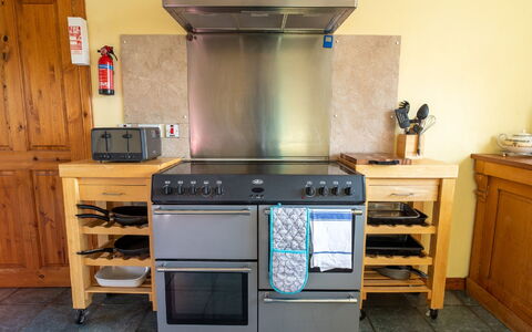 Ceilidhtail Cottage: Cabinetry, Furniture, Kitchen Appliance, Gas Stove, Kitchen Stove, Kitchen, Home Appliance, Cooktop, Countertop, Stove