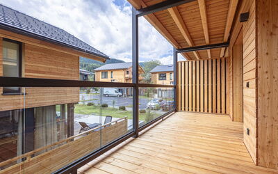 Penthouse # 4C mit Sauna&Außenbadewanne 180.14: Sky, Building, Property, Table, Furniture, Cloud, Mountain, Interior Design, Outdoor Furniture, Wood