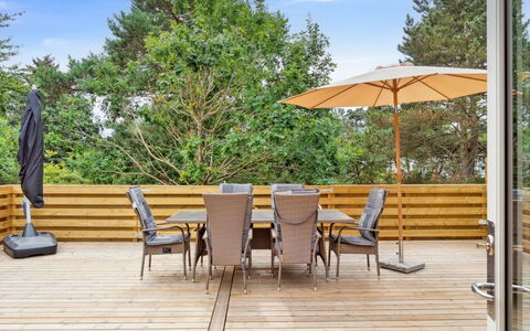 Roir - 250M from the Sea: House, Cottage, Roof, Garden Buildings, Shade, Shed, Backyard, Outdoor Furniture, Yard, Lawn