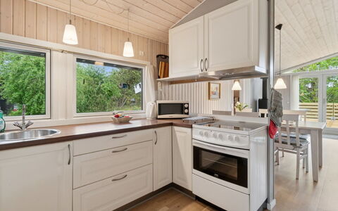 Roir - 250M from the Sea: Interior Design, Flooring, Wood, Countertop, Kitchen, Ceiling, Floor, Furniture, Kitchen Appliance, Cabinetry