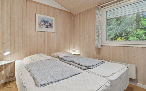 Roir - 250M from the Sea: Wood, Bedroom, Bed, Ceiling, Interior Design, Floor, Home, Flooring, Bed Sheet, Bedding