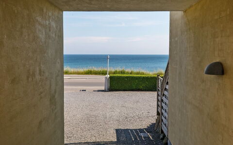 Gjuro - 50M from the Sea: Wood, Furniture, Apartment, Room, Ceiling, Wood Stain, Chair, Hardwood, Varnish, Lumber