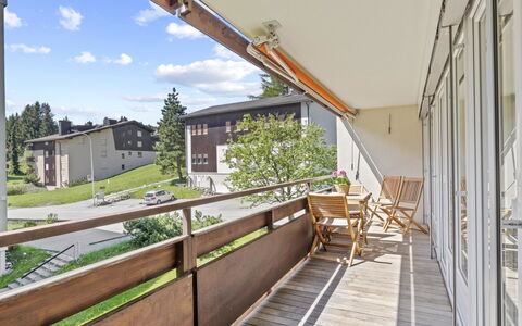 Nr.43 Haus Sotmirana: Plant, Property, Wood, Sky, Cloud, Architecture, Real Estate, House, Urban Design, Window
