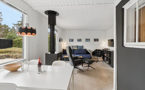 Talvikki - 250M from the Sea: Wood, Furniture, Apartment, Room, Ceiling, Wood Stain, Chair, Hardwood, Varnish, Lumber