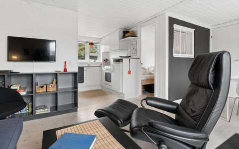 Talvikki - 250M from the Sea: Wood, Furniture, Apartment, Room, Ceiling, Wood Stain, Chair, Hardwood, Varnish, Lumber