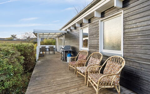 Anni - 250M from the Sea: Wood, Roof, Architecture, Home, House, Cottage, Siding, Hardwood, Slope, Estate