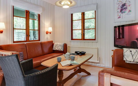 Milrid - 800M from the Sea: Wood, House, Cottage, Home, Roof, Rural Area, Siding, Log Cabin, Garden Buildings, Hardwood