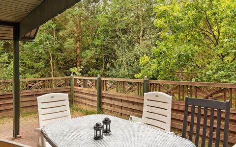 Milrid - 800M from the Sea: Wood, House, Cottage, Home, Roof, Rural Area, Siding, Log Cabin, Garden Buildings, Hardwood