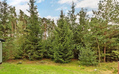 Milrid - 800M from the Sea: Wood, House, Cottage, Home, Roof, Rural Area, Siding, Log Cabin, Garden Buildings, Hardwood