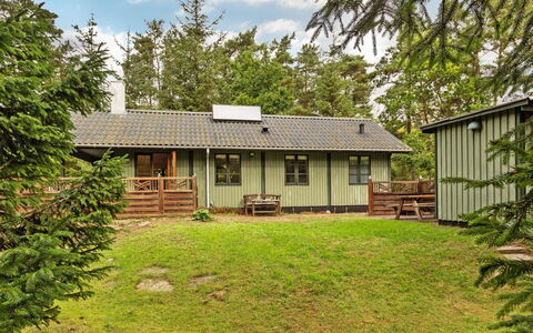 Milrid - 800M from the Sea: Wood, House, Cottage, Home, Roof, Rural Area, Siding, Log Cabin, Garden Buildings, Hardwood