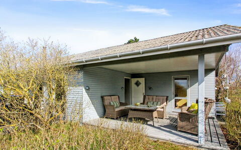 Bondi - 150M from the Sea: Wood, Furniture, Apartment, Room, Ceiling, Wood Stain, Chair, Hardwood, Varnish, Lumber