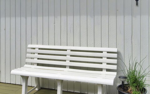 Eeske - 800M from the Sea: Wood, Furniture, Apartment, Room, Ceiling, Wood Stain, Chair, Hardwood, Varnish, Lumber