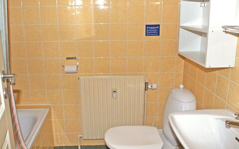 Erica - 6Km from the Sea: Bathroom, Plumbing Fixture, Flooring, Bathroom Sink, Wall, Floor, Interior Design, Sink, Tap, Plumbing