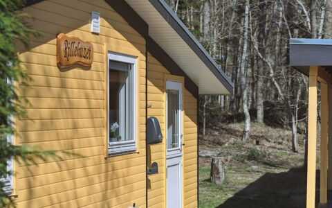 Heikki - 700M from the Sea: Wood, Furniture, Apartment, Room, Ceiling, Wood Stain, Chair, Hardwood, Varnish, Lumber