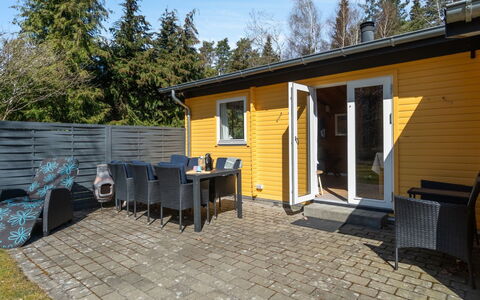 Heikki - 700M from the Sea: Wood, Furniture, Apartment, Room, Ceiling, Wood Stain, Chair, Hardwood, Varnish, Lumber