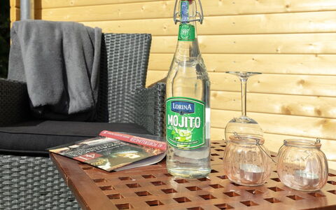 Heikki - 700M from the Sea: Wood, Furniture, Apartment, Room, Ceiling, Wood Stain, Chair, Hardwood, Varnish, Lumber