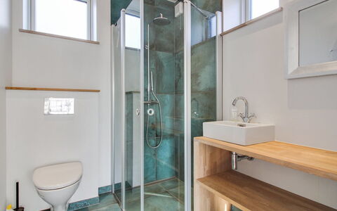 Benna - 120M from the Sea: Flooring, Floor, Interior Design, Plumbing Fixture, Ceiling, Bathroom, Lighting, Plumbing, Room, Tap