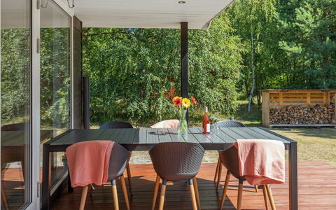 Gottfrieda - 300M from the Sea: Swimming Pool, Resort Town