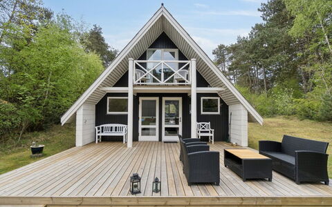 Lillesol - 400M from the Sea: Wood, Hardwood, Cottage, Plank, Siding, Log Cabin, Garden Buildings, Porch, Design, Deck